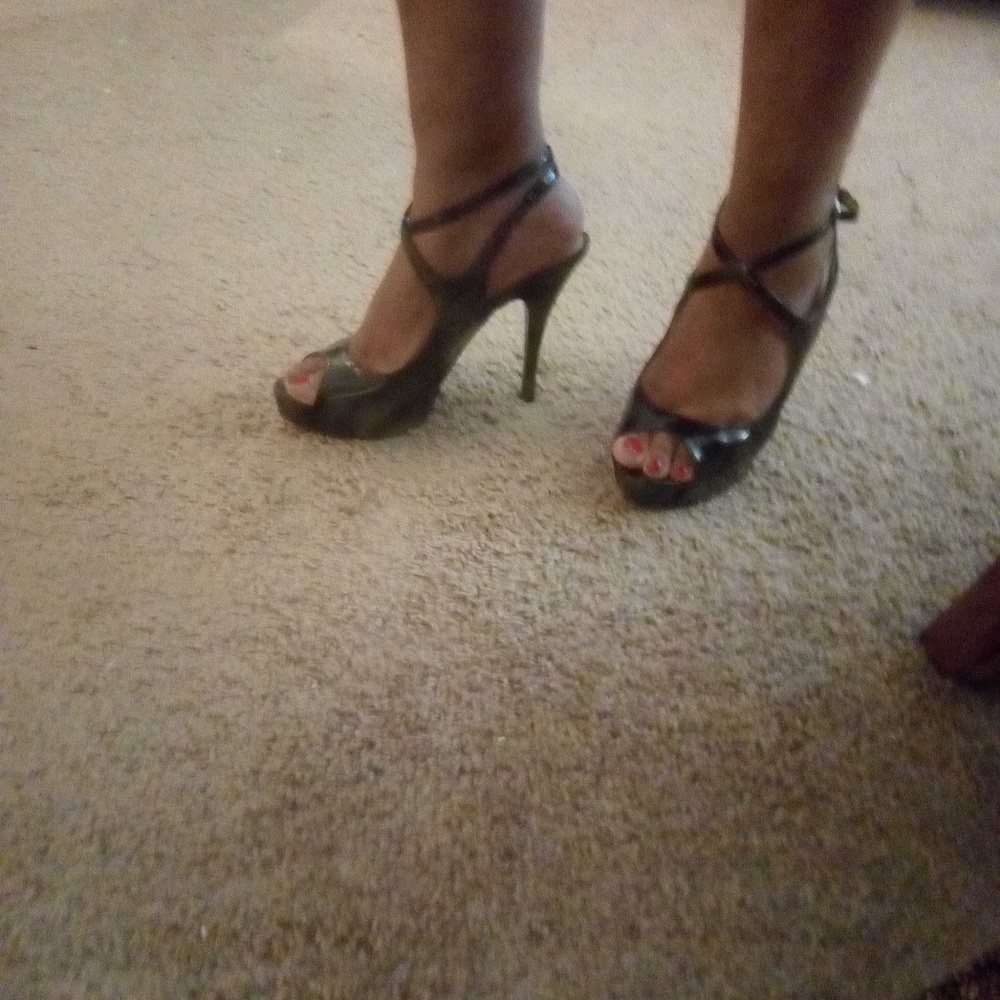 Sexy 4 inch Patent Leather Heels!